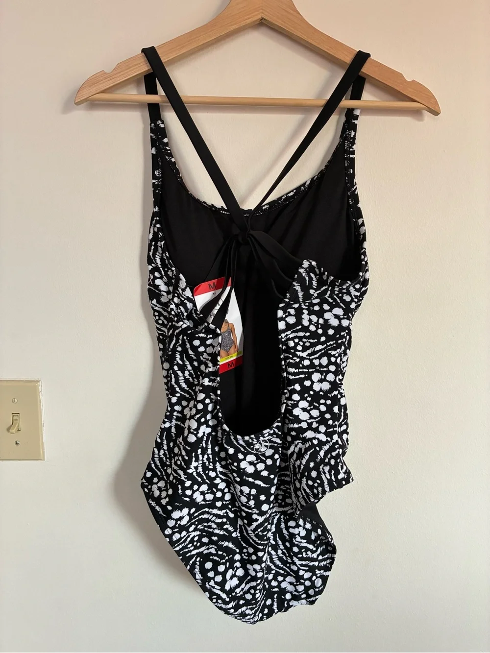 Hurley Primal Wave One Piece Swimsuit Medium Racerback UPF 50 Sun Protection